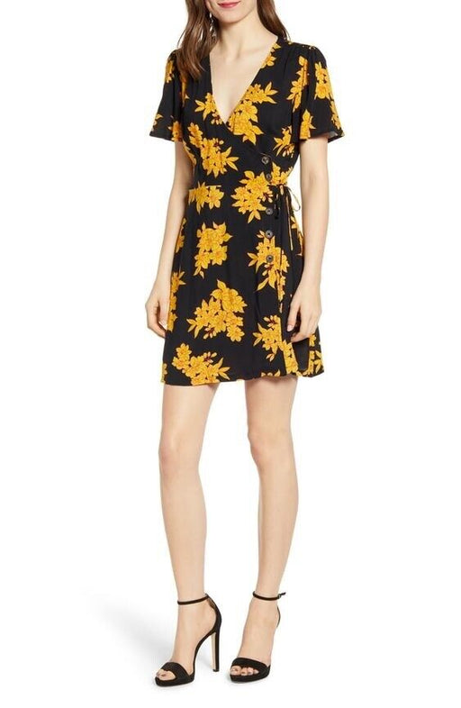 All in Favor Women's short Sleeve black Floral Print Wrap Dress Size S