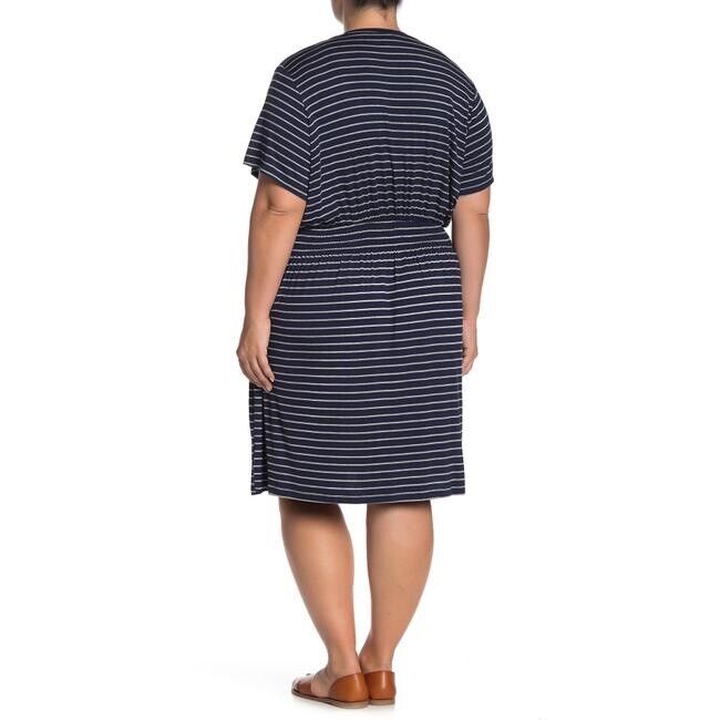 Bobeau Plus Size Smocked Waist Dress Striped Blue/Grey plus size 2X $92