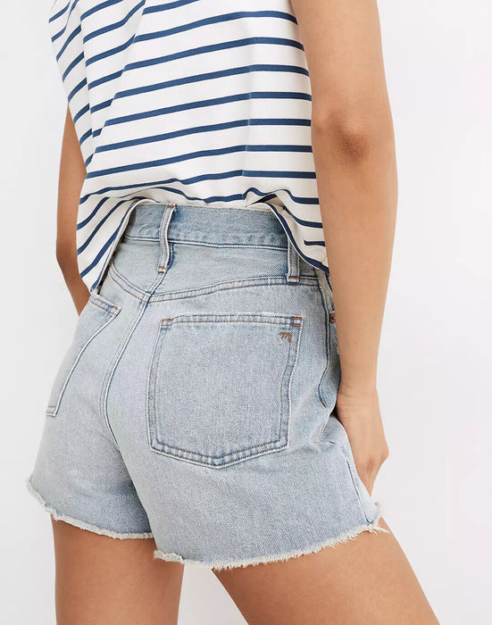 Madewell The Momjean Short in Byers Wash: Ripped Edition Size 23 fits as 24