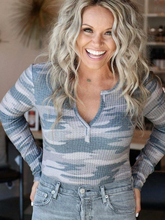 Socialite Women's Split V-Neck Waffle Knit Bodysuit Charcoal Camo Size Small