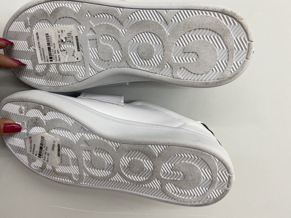 GOATS Mens sneakers Size 9 White Hook And Loop Closure Leather Uppers NWOB