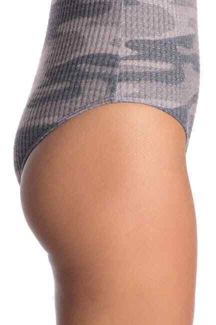 Socialite Women's Split V-Neck Waffle Knit Bodysuit In Charcoal Camo Size XS