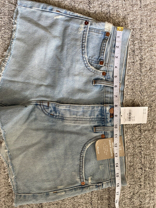 Madewell Mid-Rise Relaxed Denim Shorts In Cedarcroft Wash Size 28