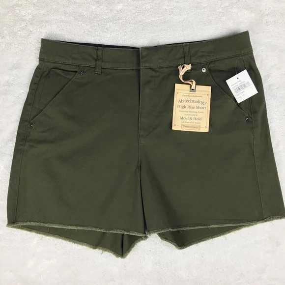 DEMOCRACY Abtechnology High Rise Trouser Shorts In green size 4