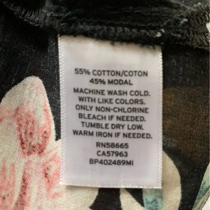 BP Floral Print V Neck Button Front Short Sleeve Top Size XS