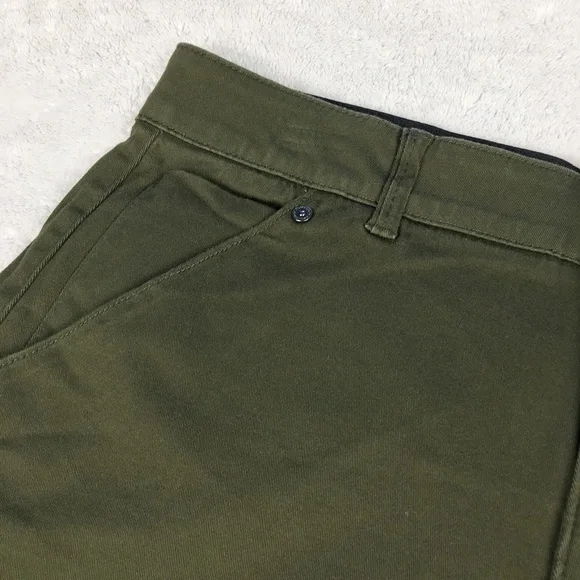 DEMOCRACY Abtechnology High Rise Trouser Shorts In green size 4