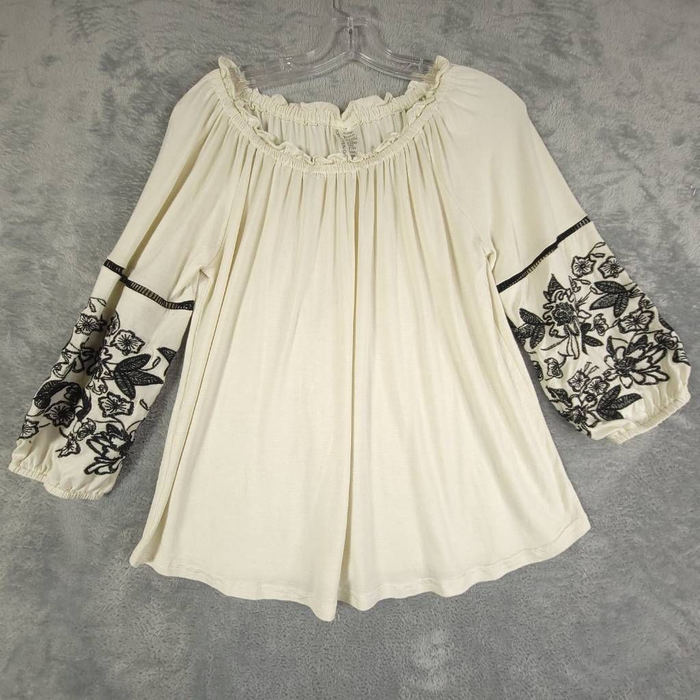 LIV Los Angeles Embroidered Off-the-shoulder Peasant Blouse In White size M