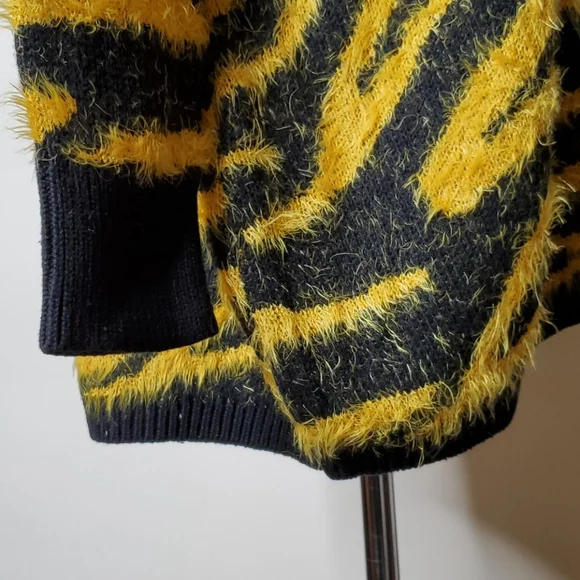 Susina Open-Front Long Cardigan Sweater Fuzzy Cozy Soft Tiger Print Size XS