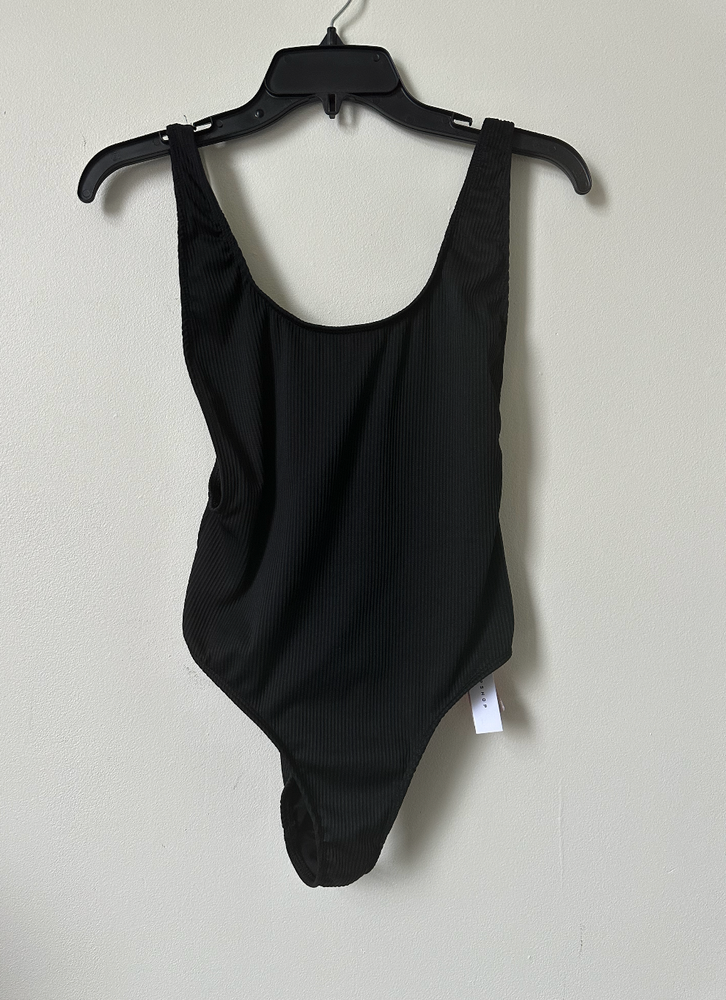 Topshop Ribbed Scoop Neck Swimsuit Solid Black One-piece NWT Size 6