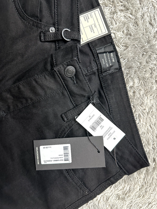 Neuw Men's Iggy Skinny Fit Tapered Jeans Black Denim Size 32x32 NWT