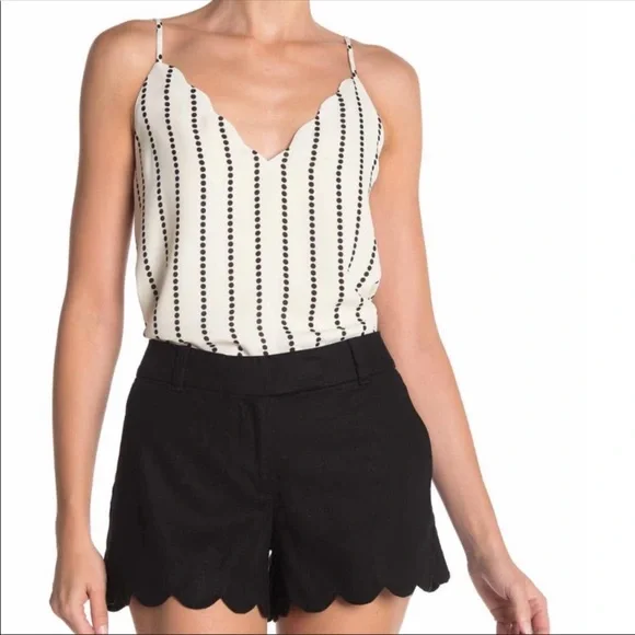 Socialite Womens Scalloped V-Neck Camisole Sleeveless Adjustable Straps Size S