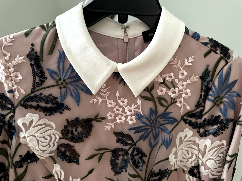 Ivanka Trump Women's Collared Sequin Blouse Dusty Rose Floral Embroidery Size 4