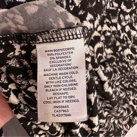 Leith Bodysuit Womens printed Medium Long Sleeve Deep V Neck Stretch $39