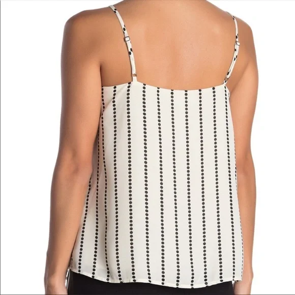 Socialite Womens Scalloped V-Neck Camisole Sleeveless Adjustable Straps Size S