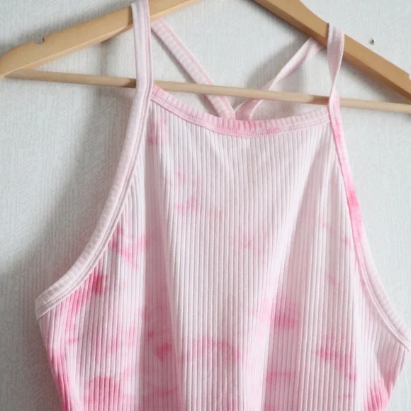 NIA Women's Tank Top Criss-Cross Back Tie-Dye Print  Pink Size L