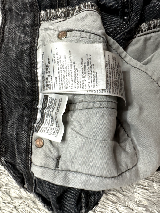 Levi's Women's 501 Original Black Button Fly  Cutoff Shorts 26 NWT $69