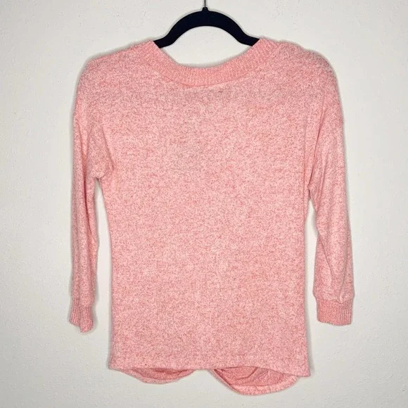 Poof NY women's Pastel Pink V-neck Twist Front  3/4 Sleeve Sweater size M $44