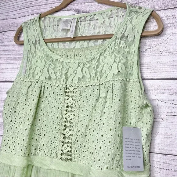 Forgotten Grace Crochet Lace Sleeveless Blouse Green Size M
