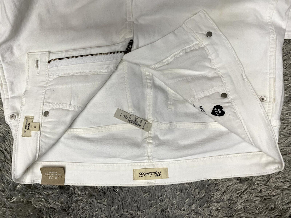 New Madewell Size 33 -  women's 10’’ High-Rise Skinny White Jeans AJ233 ( Stain)