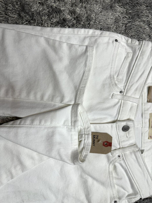 Levi's Women 711 Mid Rise Skinny Jeans 277610 Soft Clean White, 27 L30 4 Medium